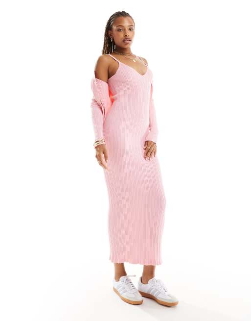 ASOS DESIGN - Vestito al polpaccio in maglia rosa con spalline sottili e scollo a V