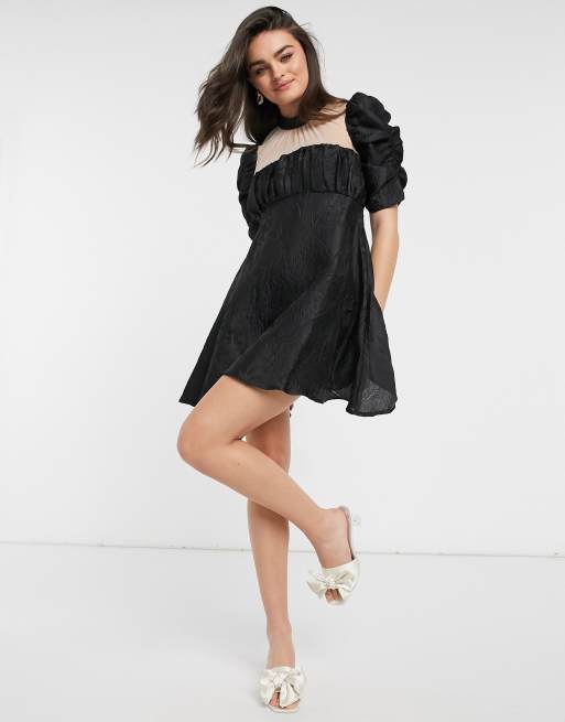ASOS DESIGN - Vestito babydoll corto con carré trasparente in jacquard nero