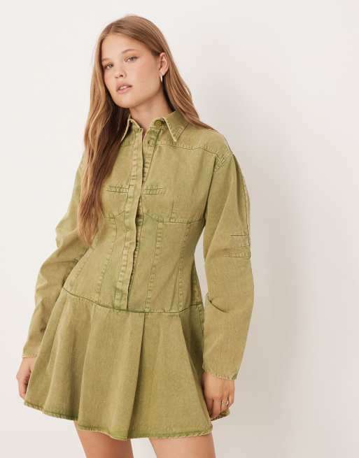 ASOS DESIGN - Vestito camicia corto verde slavato stretto in vita a maniche lunghe, 4 di 4