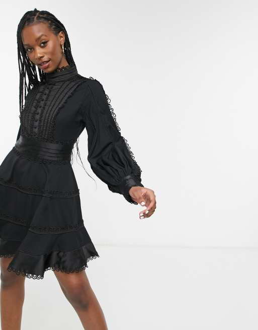 ASOS DESIGN Vestito corto a balze nero con dettagli in raso e