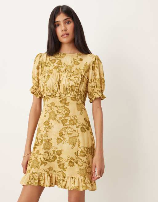ASOS DESIGN - Vestito corto a maniche corte con volant sulle maniche e sul busto in tenue stampa a fiori