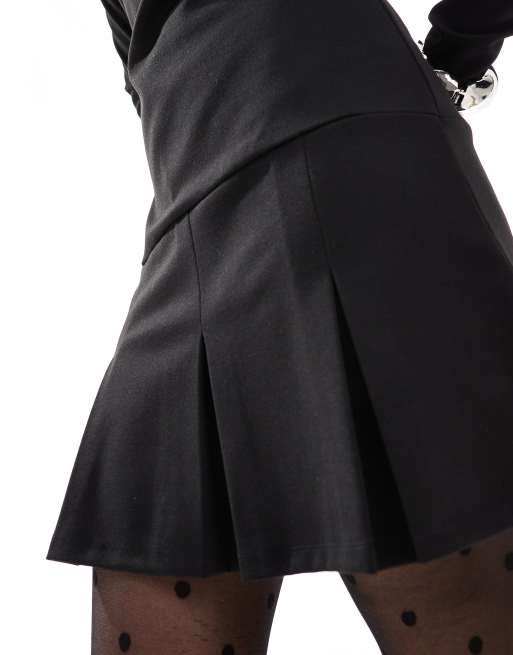 ASOS DESIGN - Vestito corto a maniche lunghe nero con gonna a pieghe, scollo a V e colletto, 3 di 4
