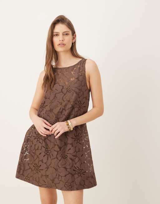 ASOS DESIGN - Vestito corto a trapezio in pizzo color cioccolato, 2 di 4