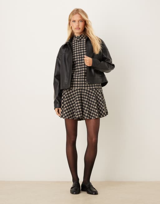 ASOS DESIGN - Vestito corto accollato a maniche corte con vita scesa a quadri monocromatici, 2 di 4