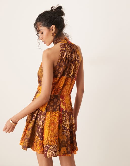 ASOS DESIGN - Vestito corto allacciato al collo con stampa astratta mista, 2 di 4