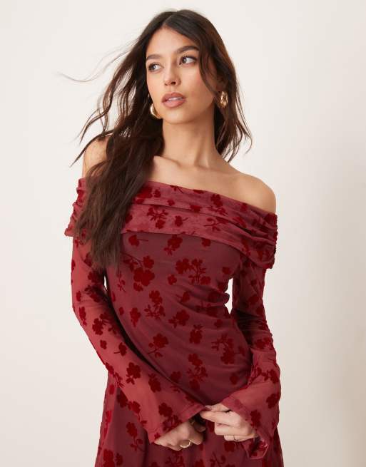 ASOS DESIGN - Vestito corto asimmetrico in tessuto a rete floccato rosso con risvolto, 2 di 4
