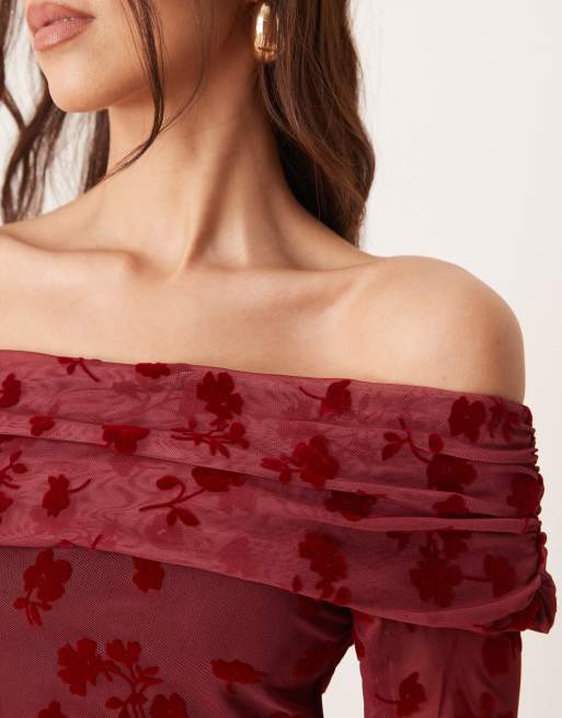 ASOS DESIGN - Vestito corto asimmetrico in tessuto a rete floccato rosso con risvolto, 4 di 4