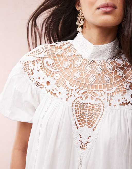 ASOS DESIGN - Vestito corto bianco con dettaglio in pizzo e maniche a sbuffo, 4 di 4