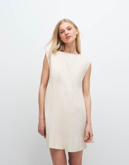 ASOS DESIGN - Vestito corto color crema con scollo a barchetta e pinces