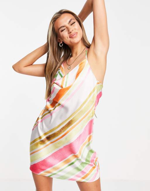 ASOS DESIGN - Vestito corto con scollo ad anello in raso a righe con allaccio sulla schiena, 4 di 4