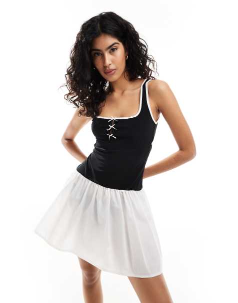 ASOS DESIGN - Vestito corto con scollo squadrato bianco e nero con gonna a contrasto in taffeta e fiocco - view 1