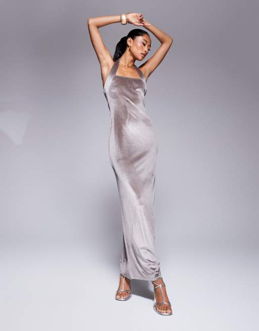 ASOS DESIGN - Vestito corto fasciante in velluto argento scuro allacciato al collo