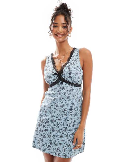 ASOS DESIGN - Vestito corto in denim morbido con stampa di margherite, 4 di 4
