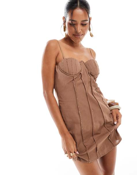 ASOS DESIGN - Vestito corto in lino marrone con pannelli stile corsetto e cuciture a vista sfrangiate - view 1