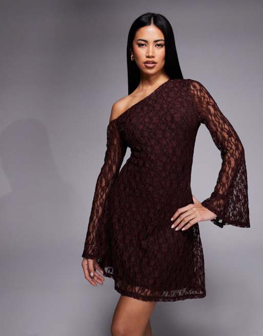 ASOS DESIGN - Vestito corto in pizzo color cioccolato con spalla scoperta, 3 di 4