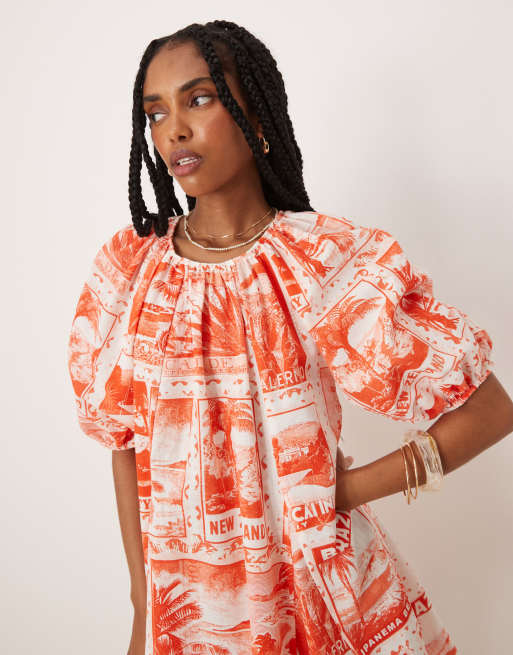ASOS DESIGN - Vestito corto in popeline di cotone rosso con stampa di cartoline e maniche a sbuffo, 2 di 4