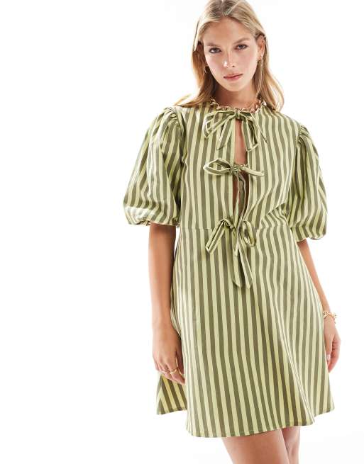 ASOS DESIGN - Vestito corto in popeline verde a righe allacciato sul davanti