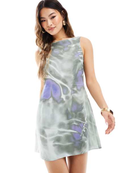 ASOS DESIGN - Vestito corto in raso con stampa sfocata e scollo sulla schiena - view 1
