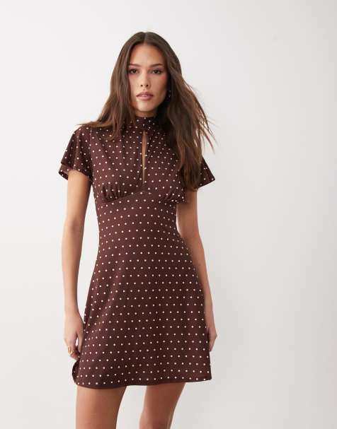 ASOS DESIGN - Vestito corto marrone e avorio a pois con maniche ad aletta e laccetti - view 1
