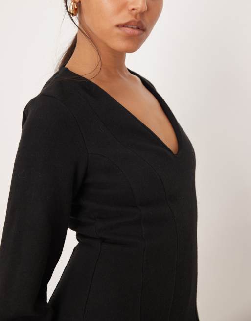 ASOS DESIGN - Vestito corto morbidissimo con corpino aderente, scollo a V e gonna svasata nero, 3 di 4