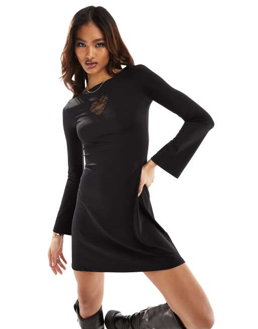 ASOS DESIGN - Vestito corto nero con dettaglio a cuore in pizzo