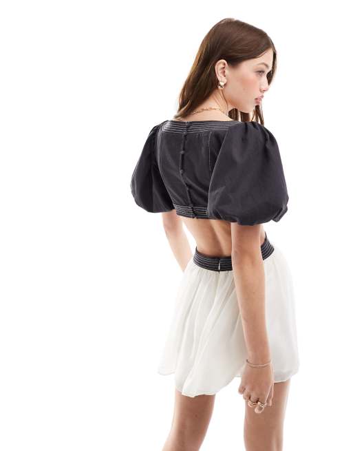 ASOS DESIGN - Vestito corto nero e crema a contrasto in misto twill e georgette con maniche a campana e cut-out, 3 di 4