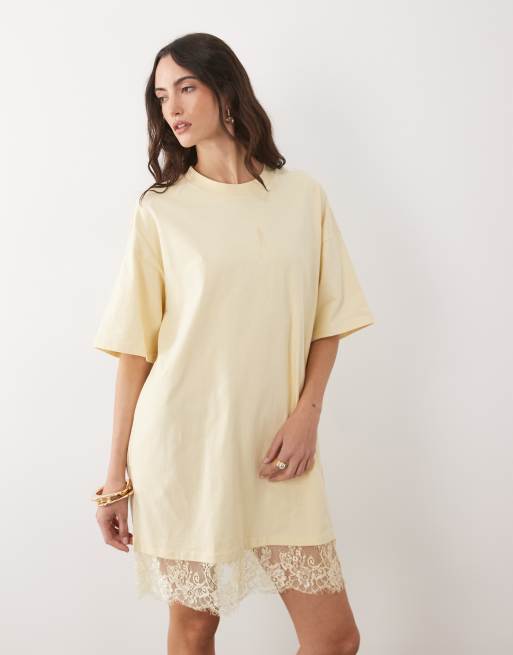 ASOS DESIGN - Vestito corto oversize giallo pastello con bordo in pizzo
