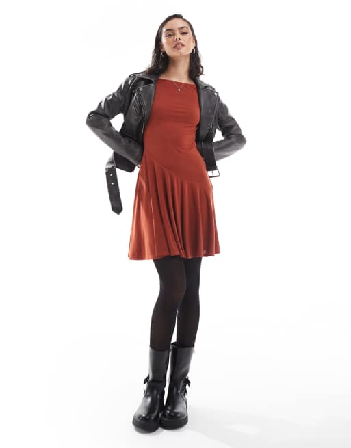 ASOS DESIGN - Vestito corto stile skater accollato a maniche lunghe bordeaux, 2 di 4