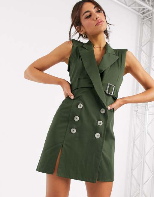 ASOS DESIGN - Vestito corto stile smoking senza maniche con cintura sul retro e cuciture a vista