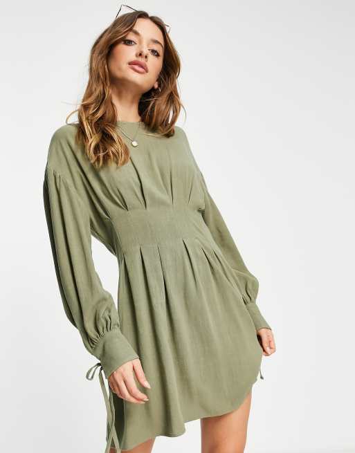 ASOS DESIGN - Vestito corto stretto in vita in lino color kaki
