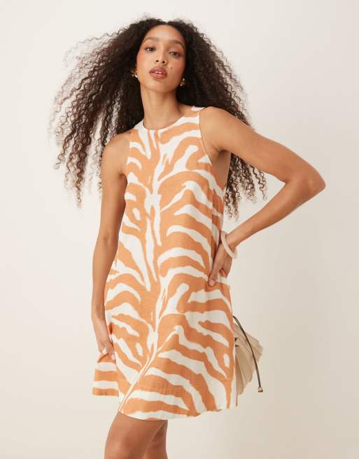 ASOS DESIGN - Vestito corto svasato con dorso a vogatore e stampa zebrata mista, 3 di 4