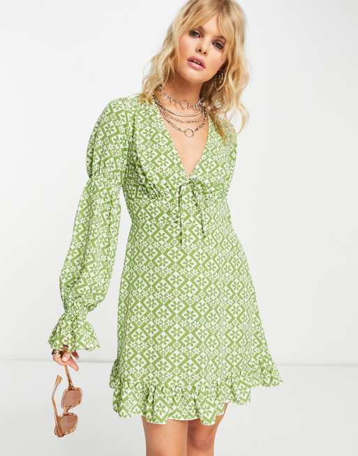 ASOS DESIGN - Vestito corto verde con stampa geometrica a fiori, maniche elasticizzate e laccetti sullo scollo