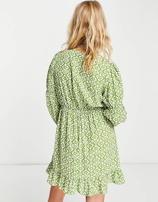 Vestito corto verde con stampa geometrica a fiori Asos Donna Abbigliamento Vestiti Vestiti a fiori maniche elasticizzate e laccetti sullo scollo 