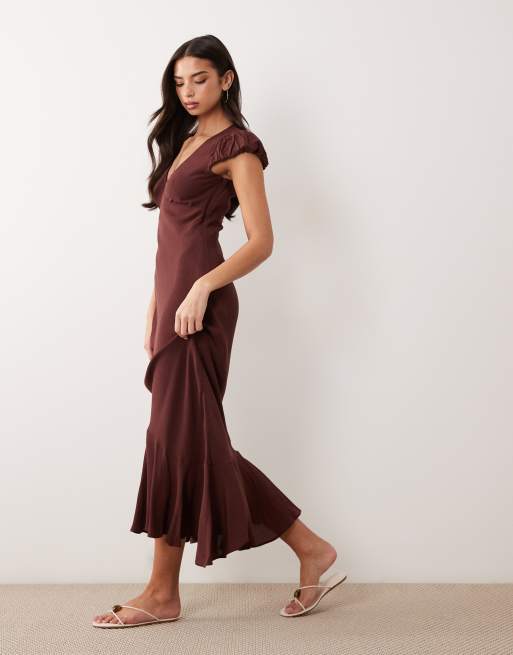 ASOS DESIGN - Vestito da giorno lungo color cioccolato con maniche a sbuffo e scollo a V, 1 di 4