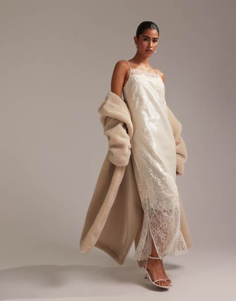 ASOS DESIGN - Vestito da sposa con spalline sottili color avorio con gonna al polpaccio decorato con pizzo applicato a fiori - view 1