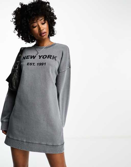 ASOS DESIGN - Vestito felpa oversize color antracite con stampa grafica 
