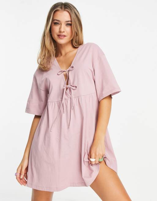 ASOS DESIGN - Vestito grembiule corto con doppia allacciatura rosa