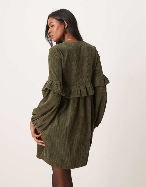 ASOS DESIGN - Vestito grembiule corto in velluto a coste verde oliva scuro con volant, 3 di 4