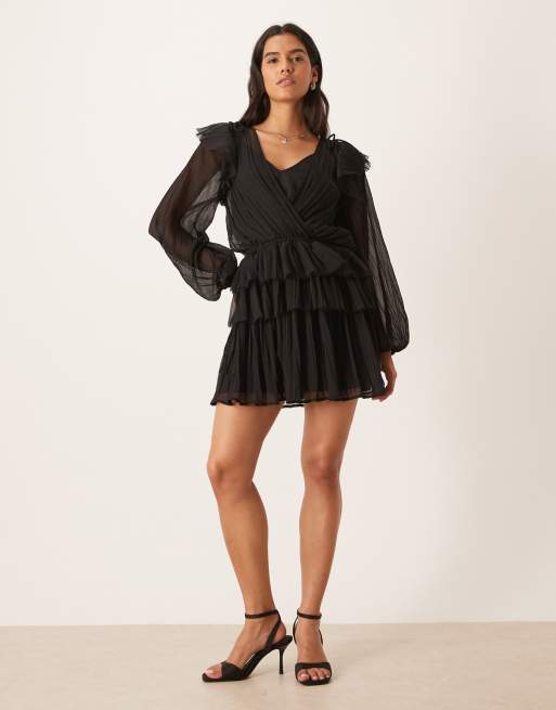 ASOS DESIGN - Vestito grembiule corto nero con volant e scollo a V, 2 di 4