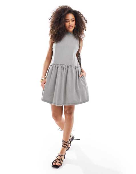 ASOS DESIGN - Vestito grembiule corto senza maniche color grigio slavato con scollo profondo sulla schiena - view 1