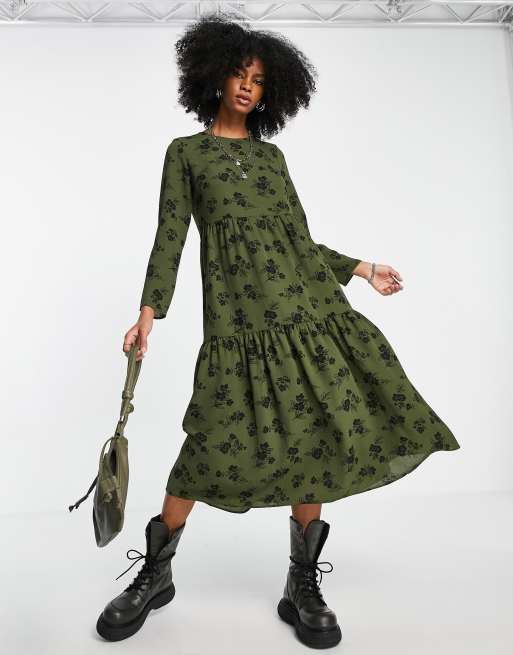 ASOS DESIGN - Vestito grembiule midi a balze con maniche lunghe kaki a fiori