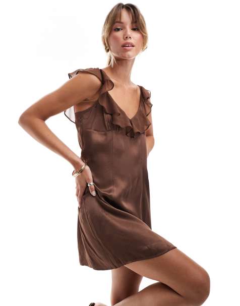 ASOS DESIGN - Vestito in chiffon color cioccolato con volant e scollo ampio - view 1