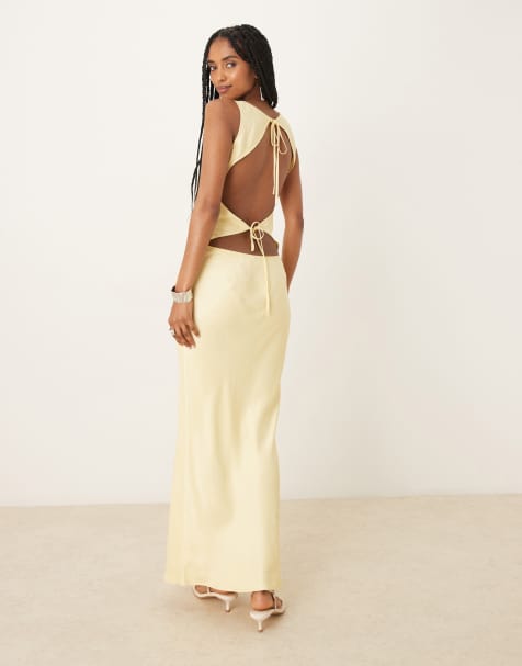 ASOS DESIGN - Vestito in raso color latticello allacciato sul retro con scollo a barchetta - view 1