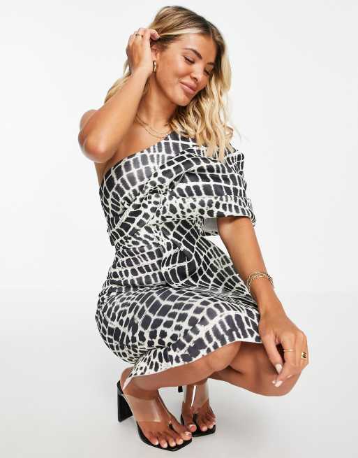 ASOS DESIGN - Vestito longuette con spalle scoperte monocromatico pitonato, 2 di 4