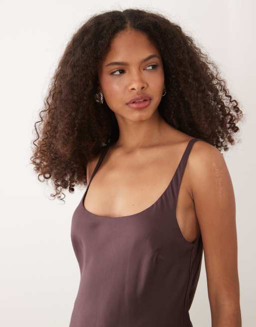 ASOS DESIGN - Vestito lungo a colonna color cioccolato con scollo rotondo, 4 di 4