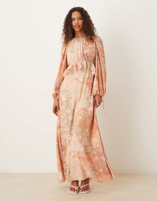 ASOS DESIGN - Vestito lungo a maniche lunghe color pesca a fiori con volant in vita