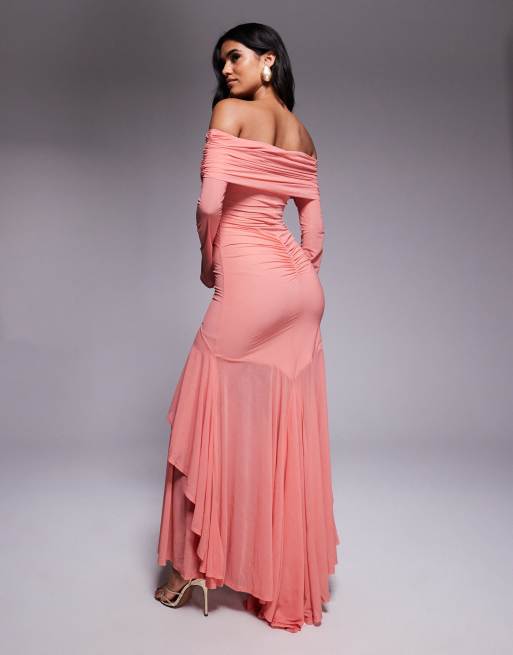 ASOS DESIGN - Vestito lungo a maniche lunghe in chiffon elasticizzato color corallo con scollo alla Bardot e volant sull'orlo, 3 di 4