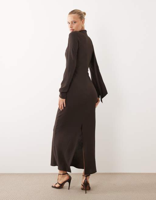 ASOS DESIGN - Vestito lungo a maniche lunghe marrone cioccolato con scollo rotondo e sciarpa, 3 di 4
