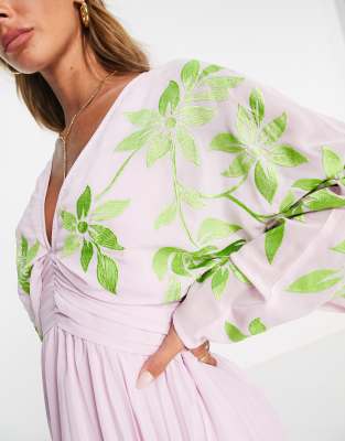 Vestito lungo a pieghe con maniche ad ali di pipistrello lilla con ricami verdi-Multicolore - ASOS DESIGN  donna Multicolore - immagine3
