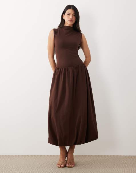 ASOS DESIGN - Vestito lungo accollato color cioccolato senza maniche con vita scesa - view 1